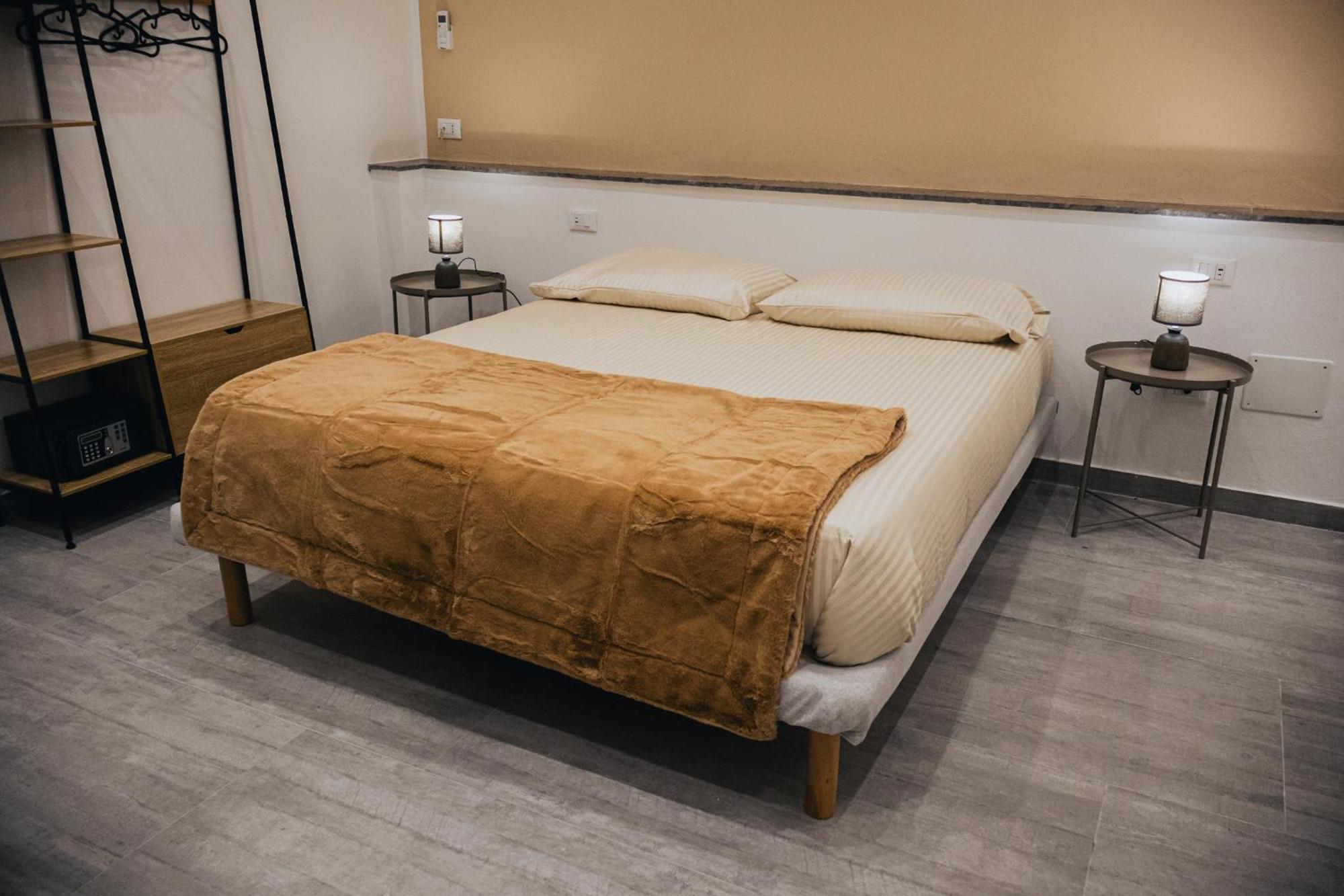 Amori 85 Hotel Palermo Bagian luar foto